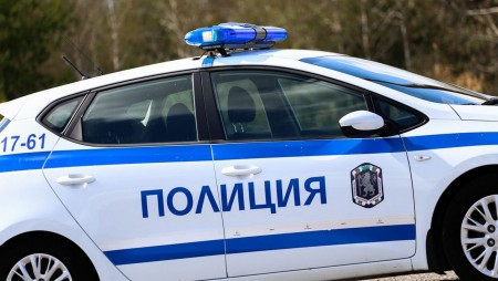 Полицията преследва неправоспособен шофьор от Белослав