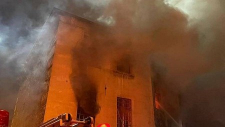 Двама са загинали при пожар в арменска църква в Истанбул