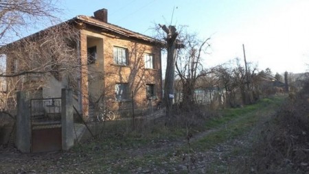 Съдът остави за постоянно в ареста децата, убили мъж за шише ракия в Гъмзово
