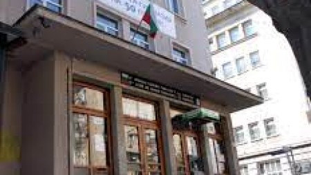 Ученик от Френската гимназия в София занесе в училището въздушен пистолет