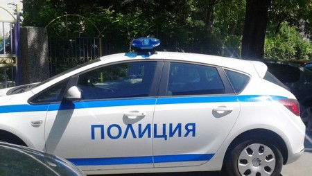 Закопчаха крадци на отводнителни шахти