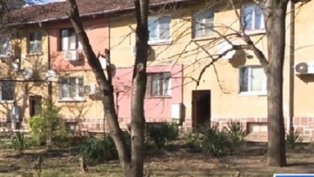 Психично болен нападна 14-годишно момче с нож
