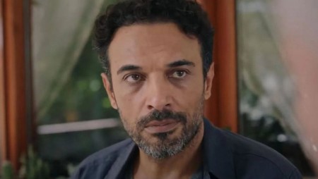 Популярен актьор от турските сериали призова за помощ на близките му в град Хатай