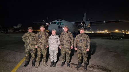 Завърнаха се и военните лекари, които помагаха в Турция