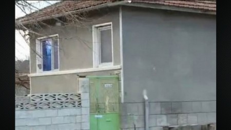 Съдът остави в ареста обвинения за убийството на жена си в Бозвелийско