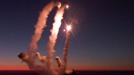 Киев обяви, че две ракети са минали през Румъния, Букурещ отрича