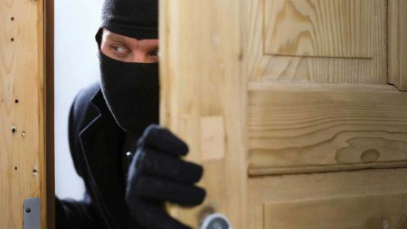 Зад решетките се оказаха двама крадци на телевизори