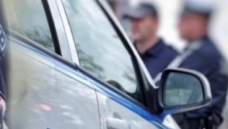Ученик и майка му се саморазправяха с учителка в Шуменско