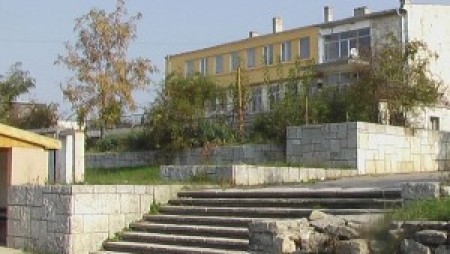 Община Аврен е готова да тегли заем от около 8,8 млн. лв. за ремонт на пътя от Бенковски до Круша