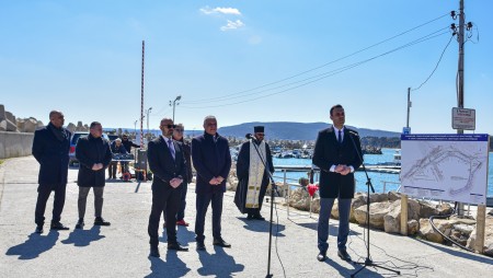Започна разширяването и модернизацията на рибарското пристанище в Бяла