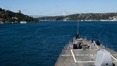 Турция може да отвори Босфора за американски кораби