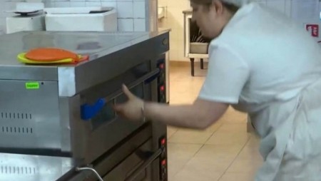 Във Варна крадец отмъкна от детска градина 29 бутилки олио и 5 литра веро