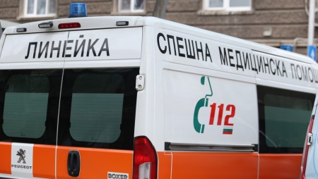 Издирват маскиран, който заля с киселина жена в Пловдив