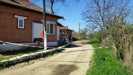 Глутница кучета нападна и уби жена в Долна Оряховица