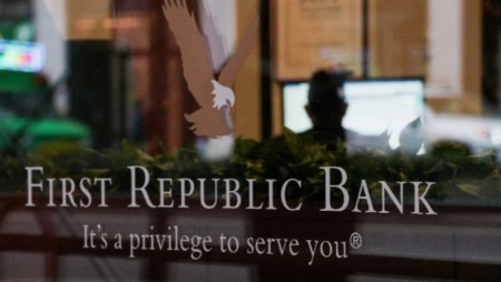 Fitch и S&P понижиха кредитния рейтинг на американска First Republic Bank