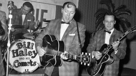 На този ден в историята, 12 април 1954 г., Бил Хейли записва „Rock Around the Clock“, първият рок хит номер 1