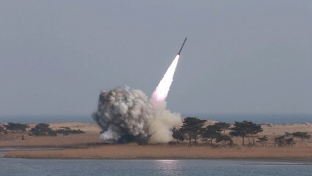 Пхенян изстреля балистична ракета към Японско море