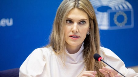 Корупционният скандал в европарламента: и Ева Кайли ще бъде пусната под домашен арест