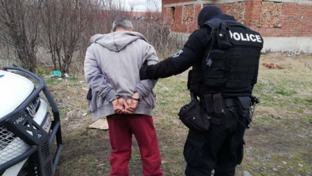 Жител на Караманите проникнал през балкона и „прибрал“ огромна сума от украинка