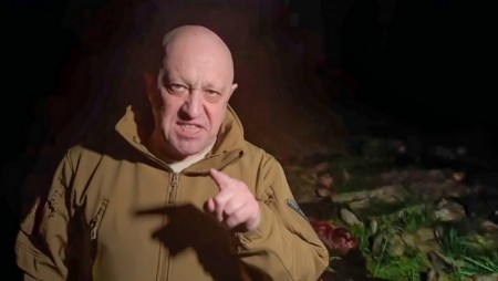 Военната авантюра на Пригожин приключи, скандалният бизнесмен реши да се оттегли в Беларус