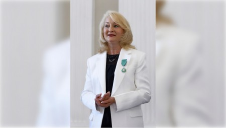 Даниела Димова получи отличието „Кавалер на Ордена за изкуство и литература“ на Франция