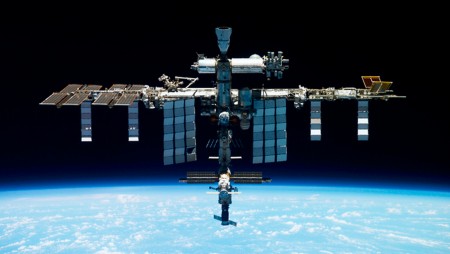 НАСА временно е загубила връзка с Международната космическа станция