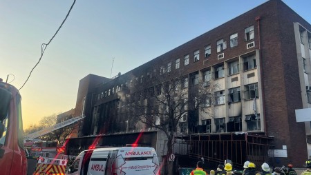 Пожар в сграда в Йоханесбург взе живота на 73 души
