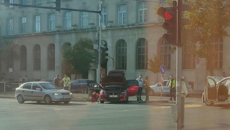 ‭Чужденка загина при автокатастрофа в центъра на Варна