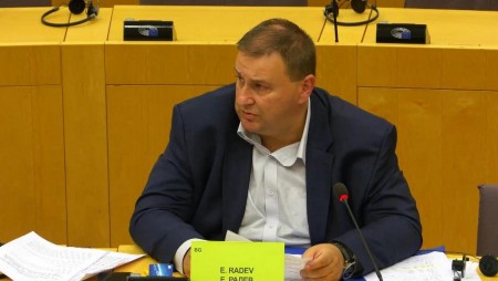 Емил Радев към комисар Макгинес: Новите евростандарти за устойчивост не бива да увеличават бюрокрацията за бизнеса