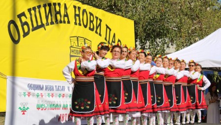 9 състава от Варна и областта взеха участие във фестивала „Автентични ритми”
