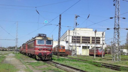 Огън пламна на жпгарата във Варна
