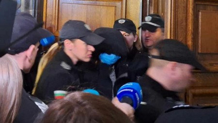 Съдът отмени домашния арест за втората убийца на Пейо Пеев