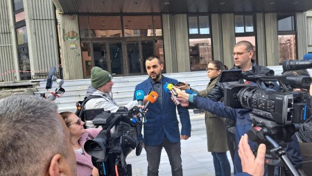 Задържаха с подкуп двама служители на Община Варна