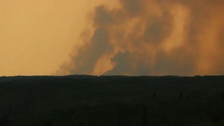 Огън пламна в депото за отпадъци във Въглен
