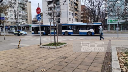 Автобус по линия 31 блъсна велосипедистка на пешеходна пътека