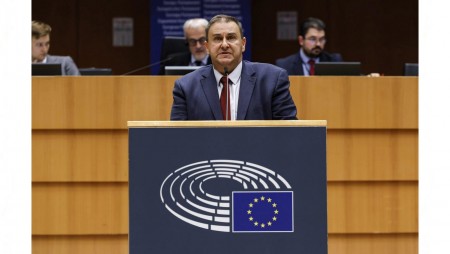 Емил Радев: Включването на Русия в черния списък за пране на пари се нуждае от внимателна преценка