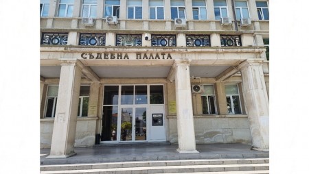 Окръжен съд‭ ‬– Варна‭ ‬задържа‭ ‬под стража‭ ‬престъпна група за имотни измами