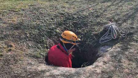 Община Варна обезопаси изоставеното съоръжение в Морската градина
