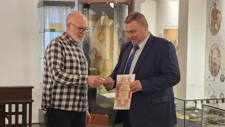 Удостоиха евродепутата Емил Радев с почетно членство в Национално дружество „Традиция“ - Варна