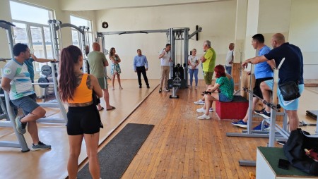 Спортните клубове и ОП „Спорт за всички“ си стиснаха ръцете за ремонта на зала „Локомотив“