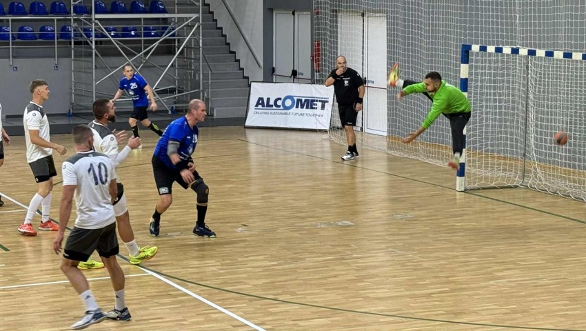 Хандбалният „Шумен 61“ тръгна с победа в елита
