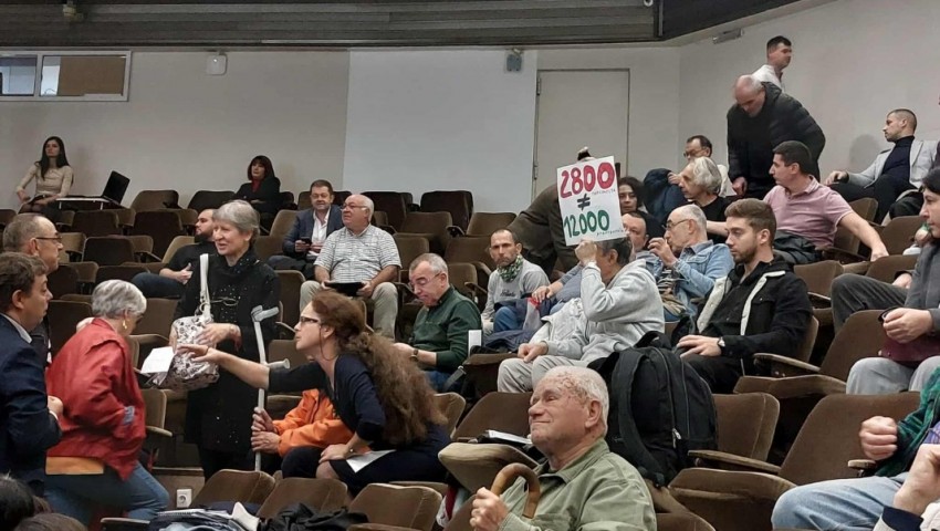 Жители на кв. „Чайка“ се обявиха против „Зелената зона“ на сесията на ОбС