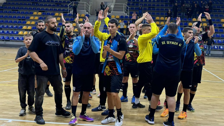 Хандбалният „Шумен 61“ диша във врата на шампиона