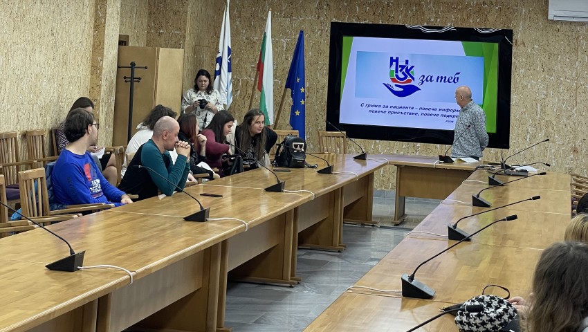 Студенти от Техническия университет дискутираха здравни теми с експерти от РЗОК - Варна