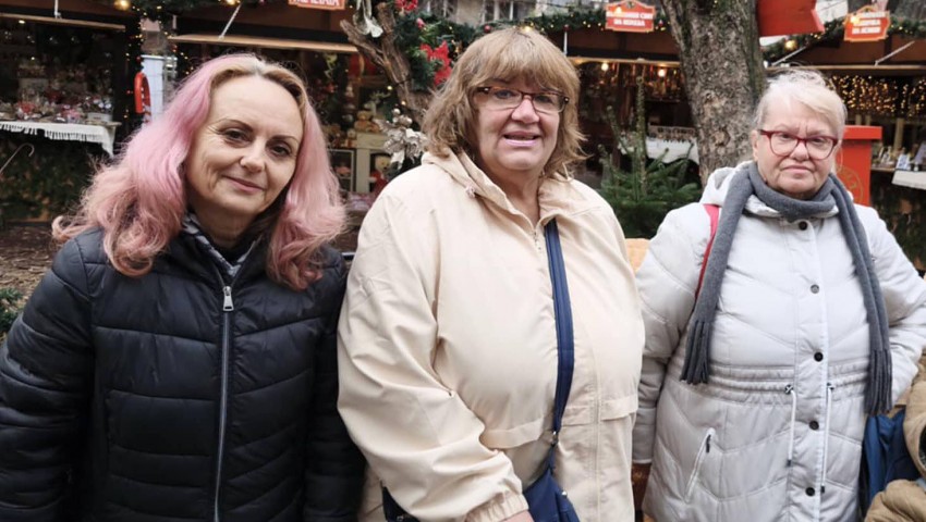 4-годишната Жасмина получи специализирана детска количка, благодарение на съвместна дарителска инициатива на Община Варна и „Коледна градинка Чаталджа“