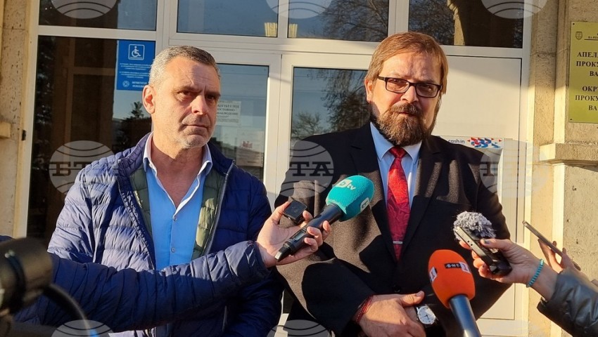 Във Варна са задържани трима мъже, открили нов начин за източване на пари от чужди сметки - QR фишинг
