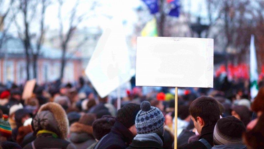 71 души са задържани след протеста в центъра на София