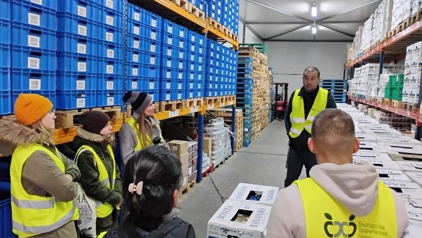 Близо 5000 души във Варна и Добрич подпомогна Българската хранителна банка