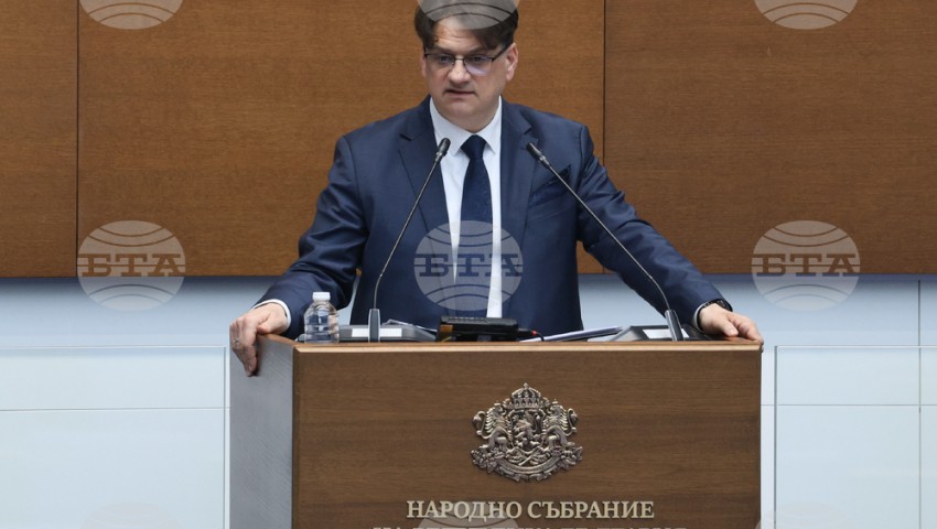 Министър Бачев отговори на въпрос от депутата Станислав Иванов, свързан с премахване на бивш военен завод във Варна