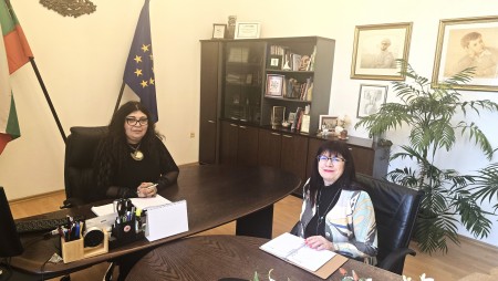 Областната управа и РУО-Варна, ще популяризират ученическото творчество